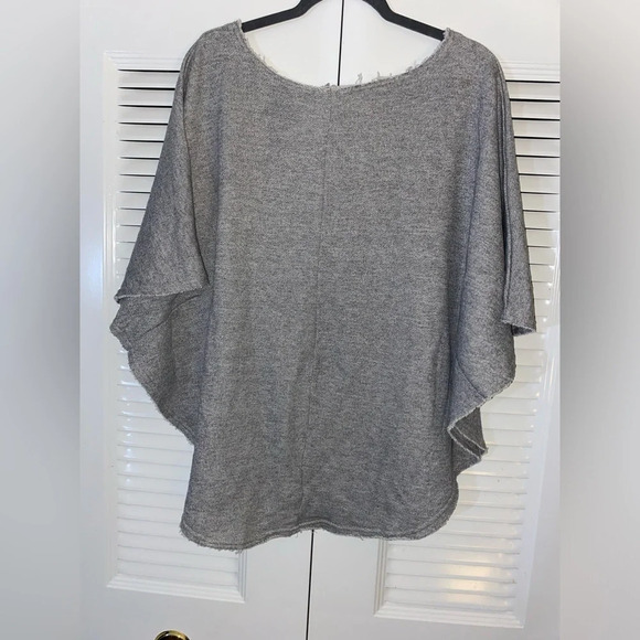 DisneyParks Star Wars 'The last Jedi' Poncho Sweatshirt - Picture 2 of 6